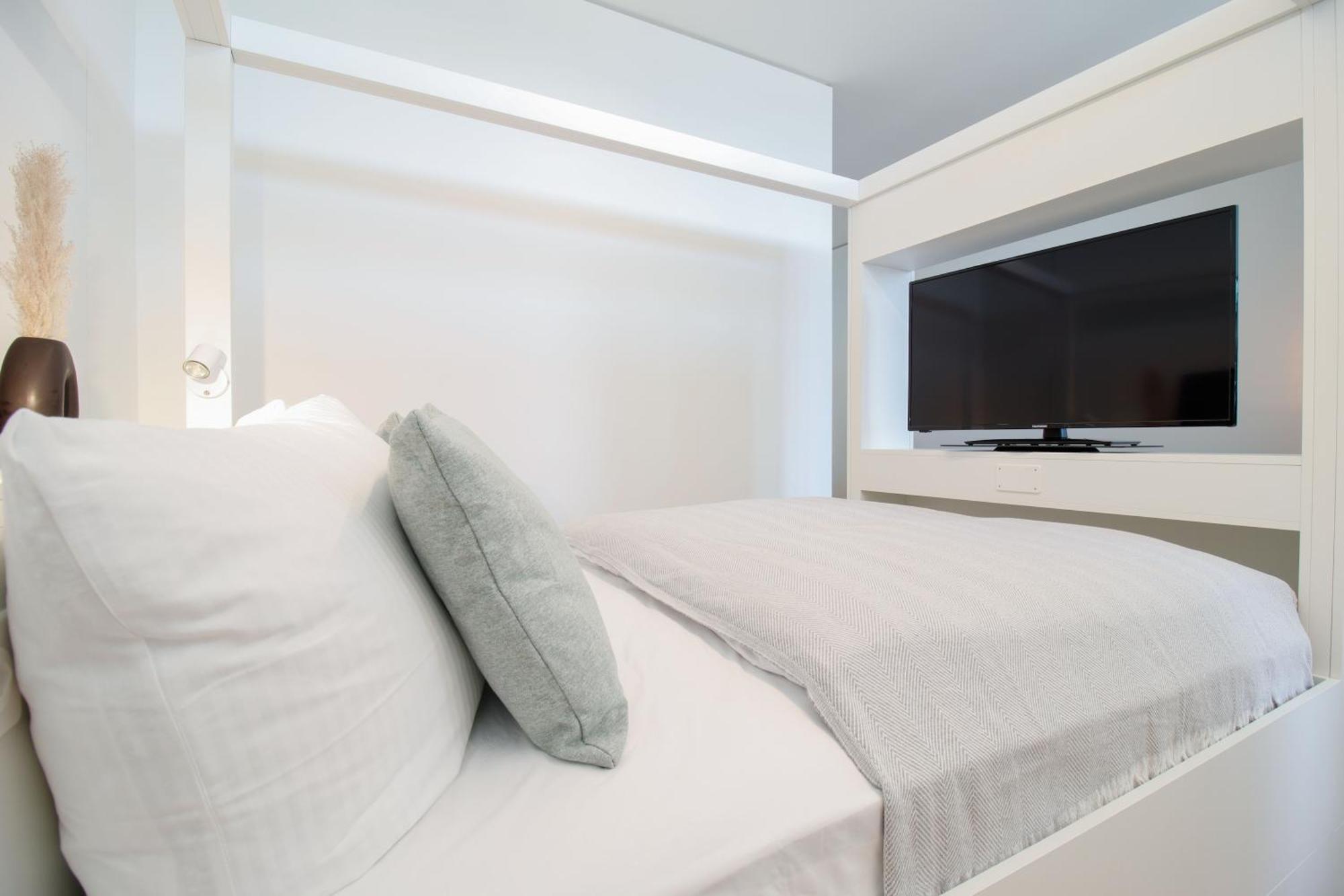 Loewe Apartments Am Rheinfall Neuhausen Am Rheinfall Eksteriør billede